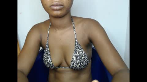 Snapshot of sexyxpeach chatting on 06.18.26 sexyxpeach online show from 06.18.26