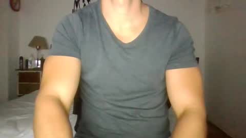 Snapshot of sexyyphilip chatting on 02.10.26 sexyyphilip online show from 02.10.26