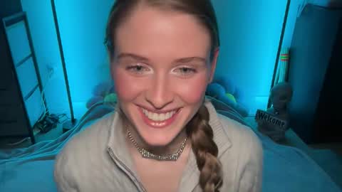 Snapshot of shadebabe chatting on 01.18.26 shadebabe online show from 01.18.26