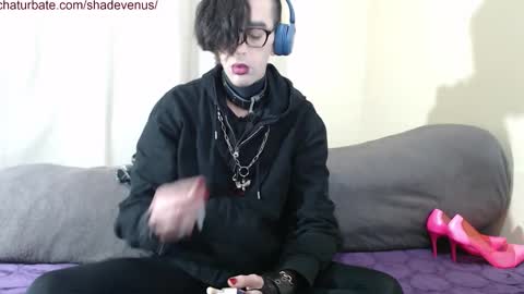 Snapshot of shadevenus chatting on 12.14.25 shadevenus online show from 12.14.25