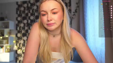 Snapshot of shadowladyyy chatting on 03.05.26 Sindy and Nancy Next stream 1 December online show from 03.05.26