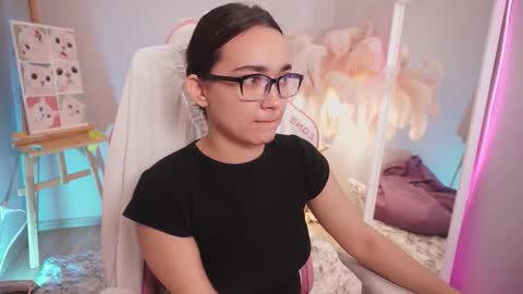 Snapshot of shadowlotus_ chatting on 10.30.25 Lily  online show from 10.30.25