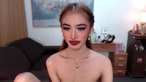 Snapshot of shaina_cummer chatting on 01.07.26 shaina online show from 01.07.26