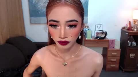 Snapshot of shaina_cummer chatting on 01.09.26 shaina online show from 01.09.26