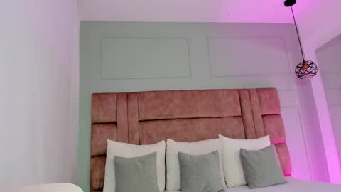 Shaina Vasquez online show from 03.12.26