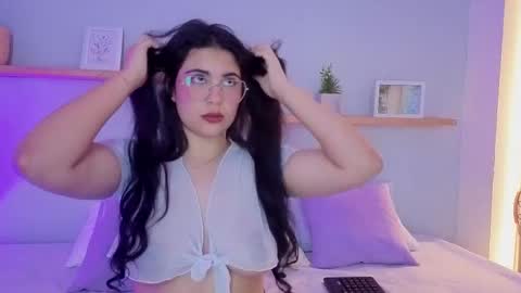 Snapshot of shainadavis chatting on 01.14.26 Shaina online show from 01.14.26