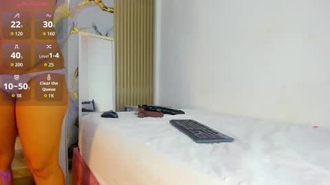 Snapshot of shalomexotic chatting on 11.18.25 shalomexotic online show from 11.18.25