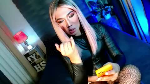 MISS SHANE online show from 10.30.25