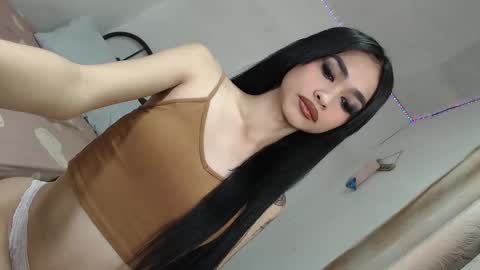 Snapshot of shanegreents chatting on 05.11.26 bini aiah online show from 05.11.26
