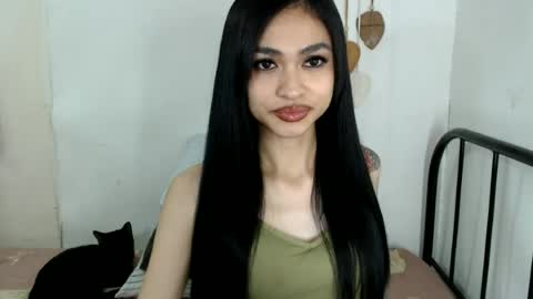 Snapshot of shanegreents chatting on 06.19.26 bini aiah online show from 06.19.26