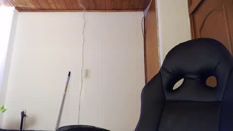 Snapshot of shanel_lozano chatting on 04.16.26 shanel_lozano online show from 04.16.26