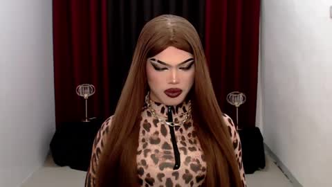 Snapshot of shanex01 chatting on 01.12.25 Shane X online show from 01.12.25