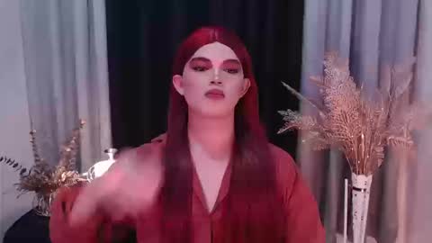 Snapshot of shanex01 chatting on 12.17.25 Shane X online show from 12.17.25