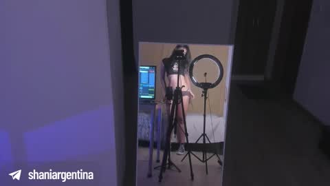 Snapshot of shaniargentina chatting on 12.16.25 Shani Argentina online show from 12.16.25