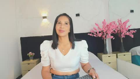  Shanon  online show from 04.13.26