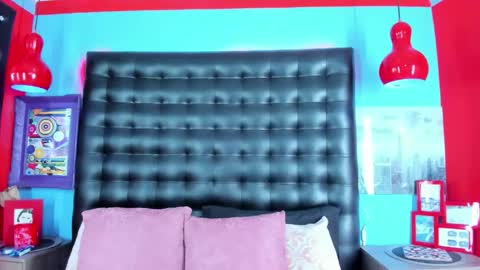 Snapshot of shantal_ferrer3 chatting on 10.15.25 shantal_ferrer3 online show from 10.15.25