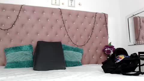 shantallfoxxie online show from 03.23.26