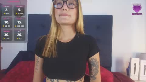 Snapshot of shantallvegga1 chatting on 02.12.26 shantallvegga1 online show from 02.12.26