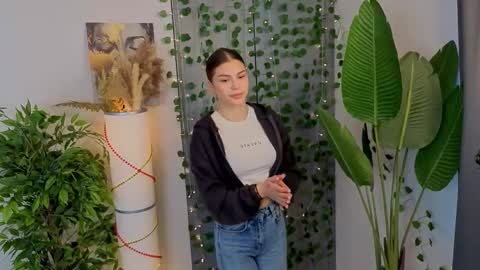 Holly online show from 02.02.26