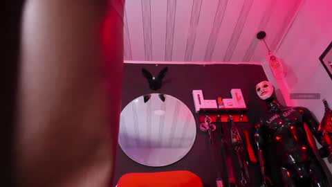 Snapshot of sharith_gh chatting on 01.17.25 Sharith online show from 01.17.25