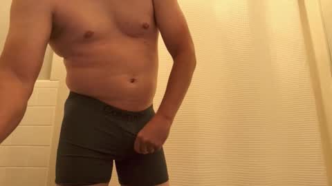 Snapshot of shark1865 chatting on 11.19.25 shark1865 online show from 11.19.25