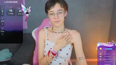 Snapshot of sharli_rose chatting on 12.01.24 Sharli online show from 12.01.24