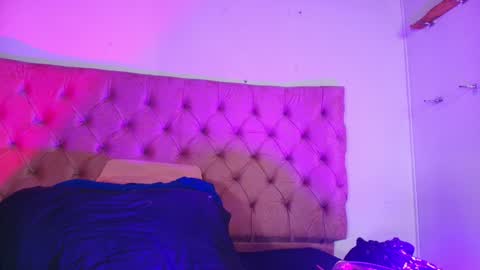 Sharlott online show from 12.28.24