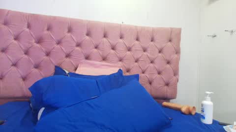 Sharlott online show from 01.10.25