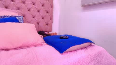 Sharlott online show from 02.07.25