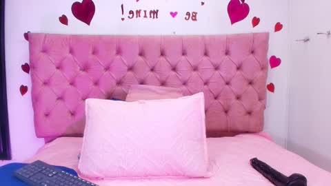 Sharlott online show from 02.18.25