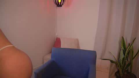 Snapshot of sharlotte_evanns chatting on 10.24.25 Sharlotte online show from 10.24.25