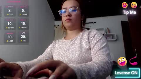 Snapshot of sharlotte_milk24 chatting on 11.13.25 sharlotte_milk24 online show from 11.13.25