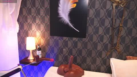 Sharom  online show from 10.30.25