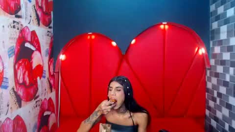 Snapshot of sharon_allan chatting on 07.07.26 Sharon online show from 07.07.26