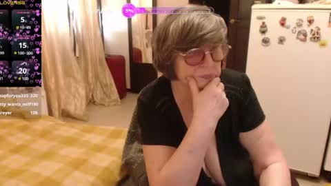 Snapshot of sharon_amore chatting on 07.16.26 Helena online show from 07.16.26