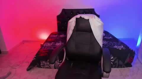 sharon_doll_ online show from 10.18.25