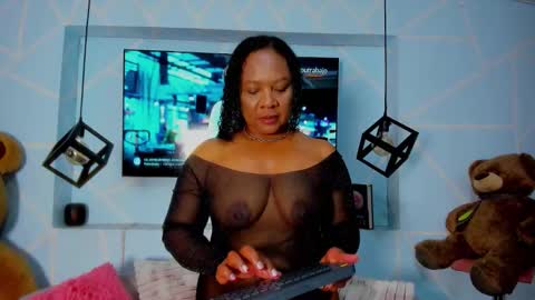 Snapshot of sharon_noa chatting on 03.19.26 Sharon Noa online show from 03.19.26