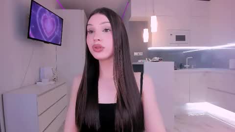 Snapshot of sharonforever chatting on 11.04.25 Sharon online show from 11.04.25