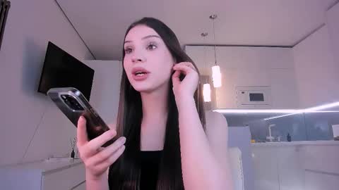 Snapshot of sharonforever chatting on 11.19.25 Sharon online show from 11.19.25