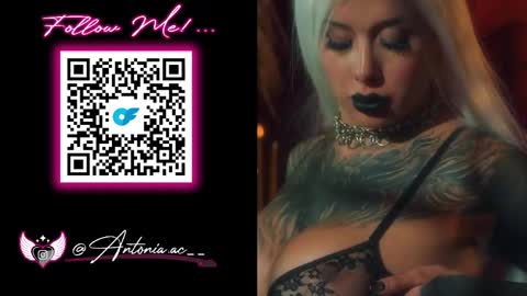 Snapshot of sharpay_evans chatting on 04.15.26 Antonia online show from 04.15.26