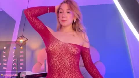 Snapshot of shatall_rouge chatting on 12.21.25 Shantall online show from 12.21.25