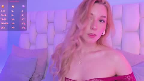 Snapshot of shatall_rouge chatting on 12.23.25 Shantall online show from 12.23.25