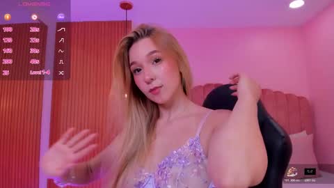 Snapshot of shatall_rouge chatting on 01.14.26 Shantall online show from 01.14.26