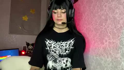 Snapshot of shawandaschrull chatting on 02.10.26 Draga online show from 02.10.26