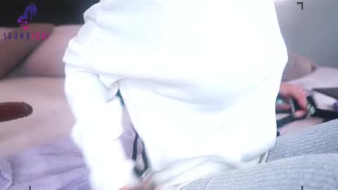 Snapshot of shawn_geni chatting on 12.11.24 Shawn Geni online show from 12.11.24