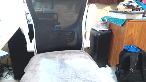 Snapshot of shawntl chatting on 12.27.24 Shawn online show from 12.27.24