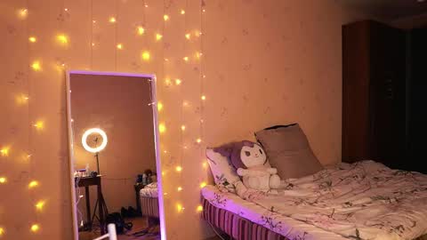 Snapshot of shawty_girl_ chatting on 02.11.25 Sonya online show from 02.11.25