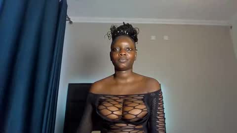 Snapshot of shayne_akinyi chatting on 10.13.25 Shayne online show from 10.13.25