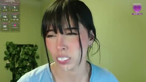 Snapshot of she_alice chatting on 06.05.26 she_alice online show from 06.05.26