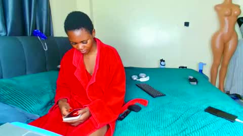 shee13 online show from 01.17.26